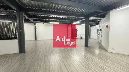 Vente local commercial Echirolles façade autoroutière - Offre immobilière - Arthur Loyd