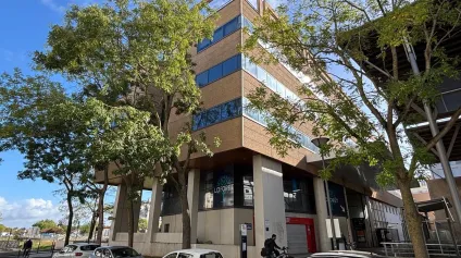 A VENDRE / A LOUER BUREAUX 90 M² MEUBLES ET CLIMATISES EN PIED DE RER A - CERGY - Offre immobilière - Arthur Loyd