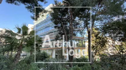 Bureaux à louer Castelnau le Lez au pied du tramway avec parkings sous sol - Offre immobilière - Arthur Loyd