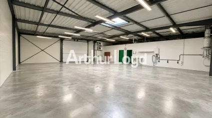 NEUILLE-PONT-PIERRE LES NONGRENIERES LOCAL D'ACTIVITES 267 M² TERRAIN 1 516 M² - Offre immobilière - Arthur Loyd