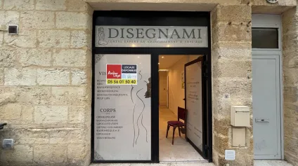 Location local commercial à Bordeaux quartier Saint-Seurin avec extraction en toiture - Offre immobilière - Arthur Loyd