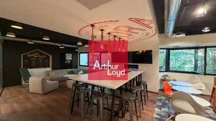 Bureaux en location à Claix 263 m² lumineux et possibilité ERP - Offre immobilière - Arthur Loyd