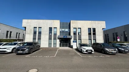 Location bureaux à Saint-Herblain bâtiment indépendant et 48 parkings - Offre immobilière - Arthur Loyd