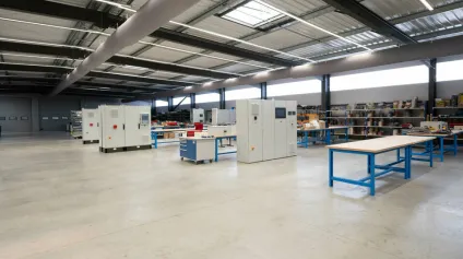A vendre locaux d'activité, d'atelier de stockage à Montélier - Offre immobilière - Arthur Loyd