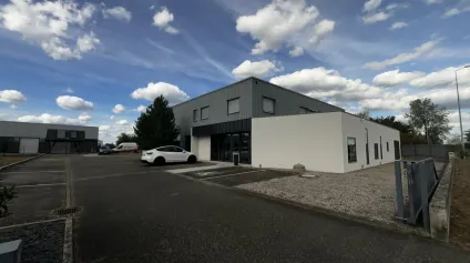 LOCAL D'ACTIVITE - ENTREPOT à VENDRE de 880 m² - Offre immobilière - Arthur Loyd