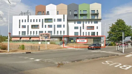 Cellule commerciale à louer à Rezé avec accès direct transports et commerces - Offre immobilière - Arthur Loyd