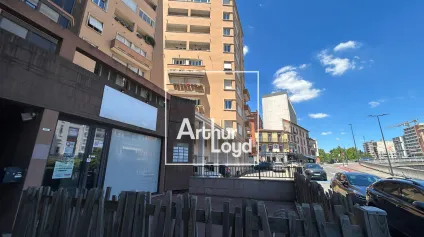 BUREAUX À VENDRE À TOULOUSE CENTRE - 215 m² EN REZ-DE-CHAUSSÉE AVEC VITRINE - Offre immobilière - Arthur Loyd