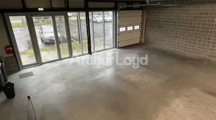 Locaux d activité à louer à Lesquin surfaces divisibles dès 333 m2 - Offre immobilière - Arthur Loyd