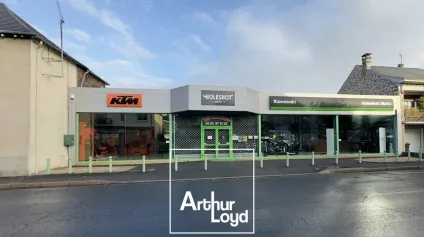 Local commercial 300m2 avec belle visibilité à louer axe passant, Brive-la-Gaillarde - Offre immobilière - Arthur Loyd
