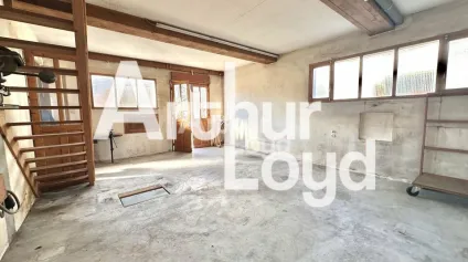 À LOUER  Local d'activité de 163 m²  La Ravoire 73490 - Offre immobilière - Arthur Loyd