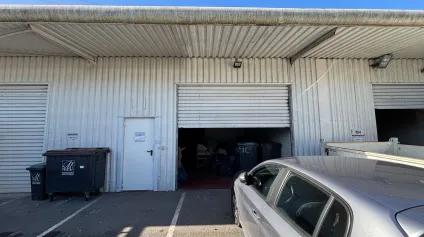 Local d'activités à louer à Martillac 175 m² d'entrepôt et bureaux modulables - Offre immobilière - Arthur Loyd