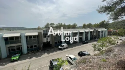 Locaux mixtes rénovés à louer 279 m² divisibles dès 65 m² - Sophia Antipolis - Offre immobilière - Arthur Loyd