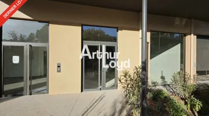 BUREAUX NEUFS A VENDRE DE 137 M² CAGNES SUR MER DISPONIBLE. FRAIS DE NOTAIRE REDUITS - Offre immobilière - Arthur Loyd