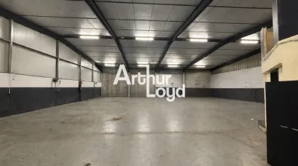 Locaux d'activités 878 m² à vendre - Puget sur Argens<br /> - Offre immobilière - Arthur Loyd