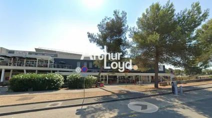 LOCATION PURE. CELLULE COMMERCIALE EMPLACEMENT N°1 POUR RESTAURATION QUARTIER D'AFFAIRE SOPHIA ANTIPOLIS AVEC TERRASSE - Offre immobilière - Arthur Loyd