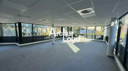 Bureaux climatisés 257 m² en RDC à louer Antibes proche Sophia Antipolis - Offre immobilière - Arthur Loyd