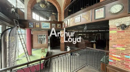 Local commercial 540 m² à Fréjus  Forte visibilité et flux - Offre immobilière - Arthur Loyd