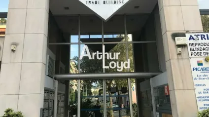 Bureaux à louer 315 m² Le Cannet accès immédiat autoroute A8 parking - Offre immobilière - Arthur Loyd