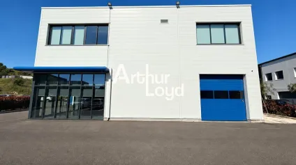 430 M² DE LOCAUX COMMERCIAUX ET BUREAUX - FRÉJUS CAPITOU - Offre immobilière - Arthur Loyd
