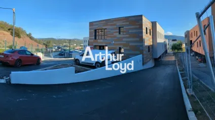 Location bâtiment mixte neuf 1252 m² - Fréjus Capitou - Offre immobilière - Arthur Loyd