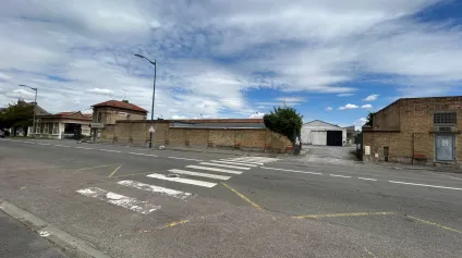 LOCAUX D'ACTIVITÉS - A LOUER - 100 M2 et 50 M2 - SAINT-QUENTIN : - Offre immobilière - Arthur Loyd