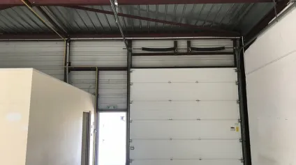 LOCAL D'ACTIVITE - ENTREPOT à LOUER de 420 m² - Offre immobilière - Arthur Loyd
