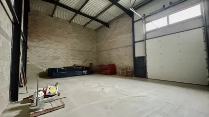Locaux d'activités à la location - Offre immobilière - Arthur Loyd
