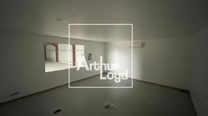 Locaux d'activités à louer - Offre immobilière - Arthur Loyd