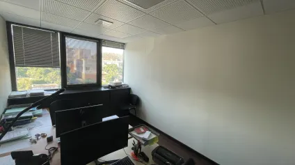 A Béziers, Bureaux à Louer de 120 m2 - Offre immobilière - Arthur Loyd