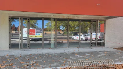 Local Commercial 200m2 sur rue ultra-passante - Offre immobilière - Arthur Loyd