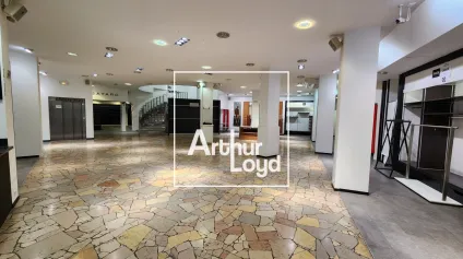 Local commercial à louer à Belfort 90000 - Offre immobilière - Arthur Loyd