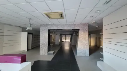 Local commercial à vendre centre-ville Montbéliard - Offre immobilière - Arthur Loyd