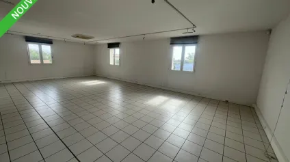 Bureaux à vendre à Guilherand-Granges avec garage et parkings privatifs - Offre immobilière - Arthur Loyd