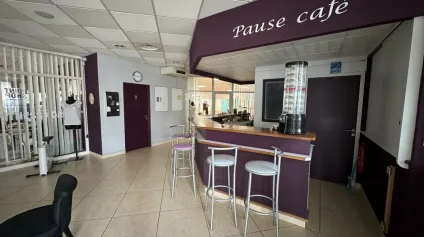 À VENDRE  Ensemble immobilier mixte  Bourg-lès-Valence (26) - Offre immobilière - Arthur Loyd