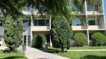 Bureaux à louer à Avignon dans ensemble sécurisé avec grand parking - Offre immobilière - Arthur Loyd