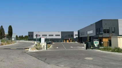 Local d’activité à louer à Vedène dans programme neuf proche autoroute A7 - Offre immobilière - Arthur Loyd
