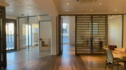 Bureaux à louer à Avignon rez-de-chaussée avec vitrine et parking sous-sol - Offre immobilière - Arthur Loyd