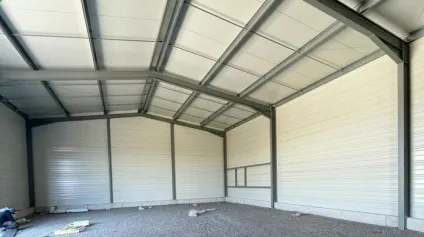 Local d'activité à louer à Vedène/Avgnon Nord, accès poids lourds et parking sécurisé - Offre immobilière - Arthur Loyd