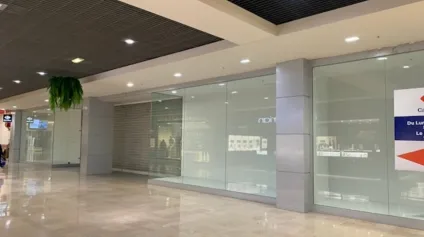 Grand Local commercial à louer à Avignon centre commercial CAP SUD avec réserve 647 m² - Offre immobilière - Arthur Loyd
