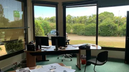 Bureaux à vendre Avignon sud, 911 m2 avec terrain privatif et parkings - Offre immobilière - Arthur Loyd