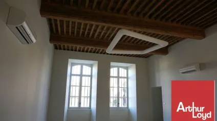 A LOUER - BOLLENE (84) - BUREAUX DANS UN HOTEL PARTICULIER D'ENVIRON 73 m2 - Offre immobilière - Arthur Loyd