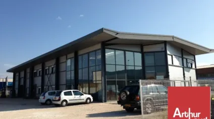 SAINT-PAUL-TROIS-CHÂTEAUX - A VENDRE BÂTIMENT INDÉPENDANT DE BUREAUX SUR DEUX NIVEAUX AVEC ATELIER - Offre immobilière - Arthur Loyd