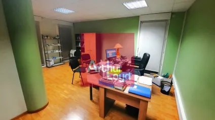  CLERMONT FERRAND A VENDRE BUREAUX 110 M² - IDEAL PROFESSIONS LIBERALES - Offre immobilière - Arthur Loyd