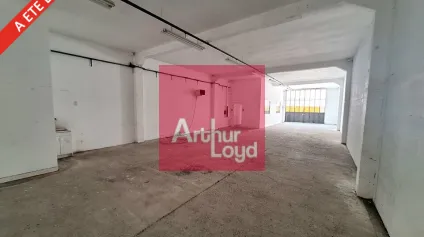 CLERMONT FERRAND ZONE DU BREZET A LOUER LOCAL ACTIVITE 180 M² - Offre immobilière - Arthur Loyd