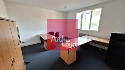 CLERMONT-FERRAND A LOUER BUREAUX 50M² - Offre immobilière - Arthur Loyd
