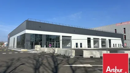 LOCAL D'ACTIVITE - ENTREPOT à LOUER de 770 m² - Offre immobilière - Arthur Loyd