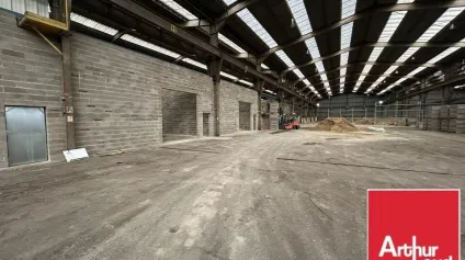 ENTREPOT - ATELIER à LOUER de 233 m² - Offre immobilière - Arthur Loyd