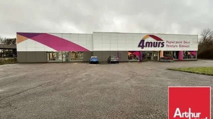 LOCAL COMMERCIAL à LOUER de 1350 m² - Offre immobilière - Arthur Loyd
