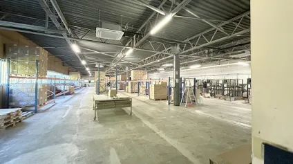 LOCAL D'ACTIVITE - ENTREPOT à LOUER de 1200 m² - Offre immobilière - Arthur Loyd