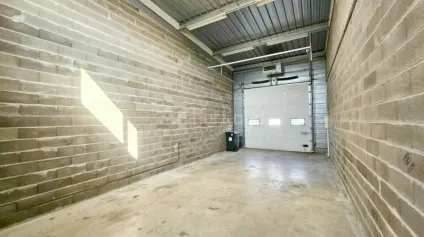 LOCAL D'ACTIVITE - ENTREPOT à LOUER de 95 m² - Offre immobilière - Arthur Loyd